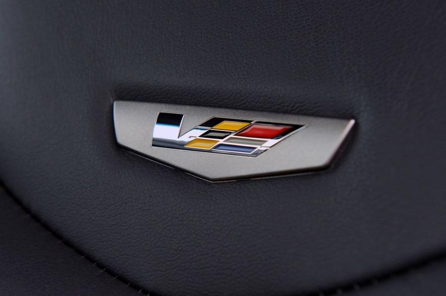  Cadillac CTS-V Coupe 2011 года  (фото 33 из 71)